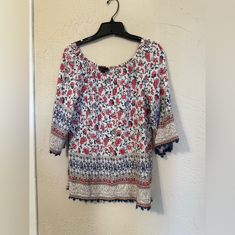 💥4/$10💥Lightweight Mid-Sleeve Blouse